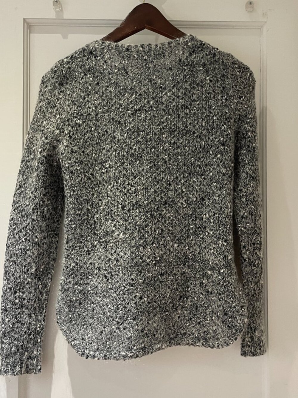 Ann Taylor Black & Gray Fuzzy Sweater Size XS Petite - Picture 3 of 9